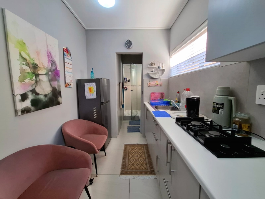 To Let 1 Bedroom Property for Rent in Monte Vista Western Cape